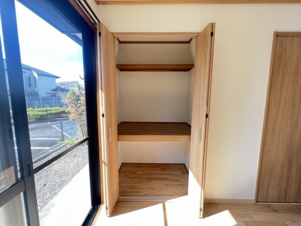 サニーフィールド2　守山市立入町