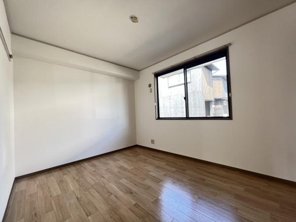 サニーフィールド2　守山市立入町