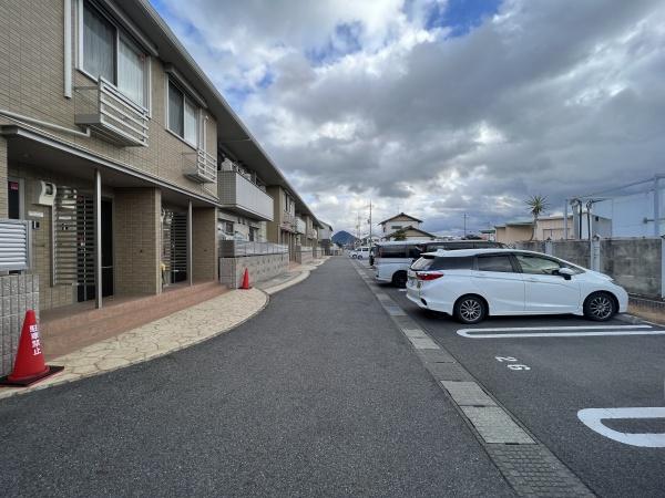 ロック・ベイレーク　（守山市播磨田町）
