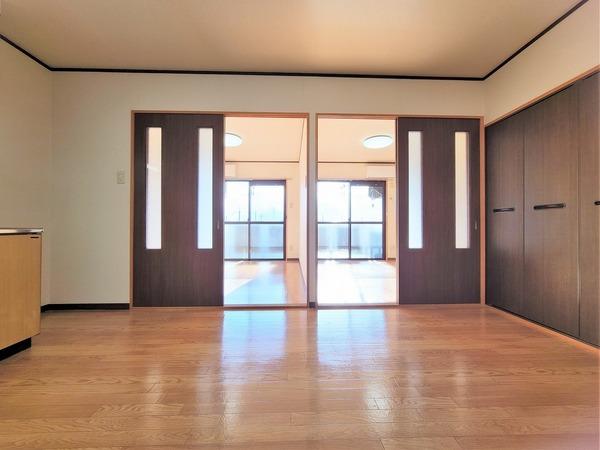 ＳＩＸＴＨ　ＡＶＥＮＵＥ（野洲市六条）