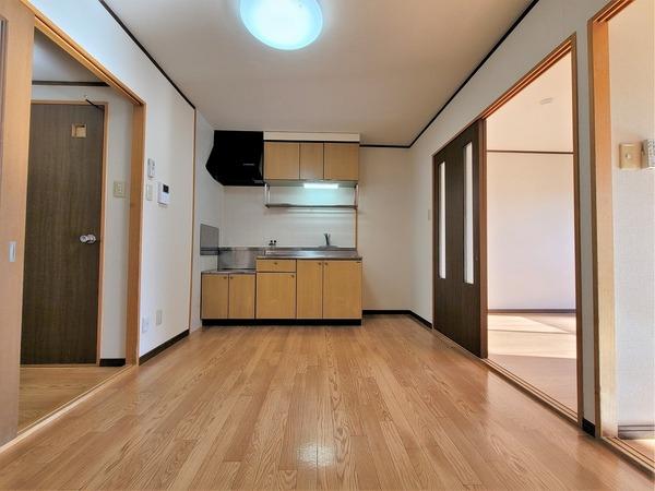 ＳＩＸＴＨ　ＡＶＥＮＵＥ（野洲市六条）