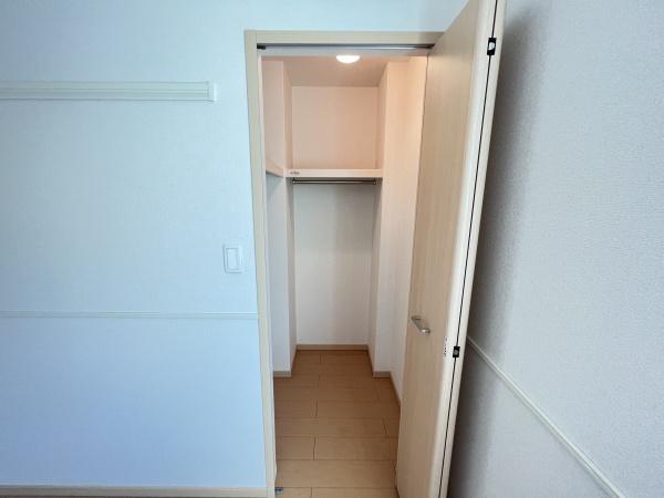 フォレスト　フジ　（野洲市小篠原）