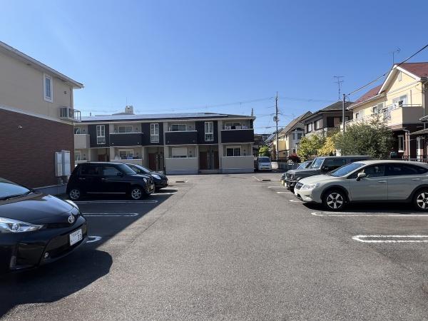 フォレスト　フジ　（野洲市小篠原）