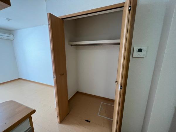 コンフォート　フジ（野洲市小篠原）