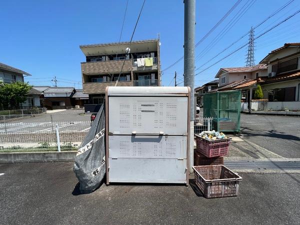 コンフォート　フジ（野洲市小篠原）