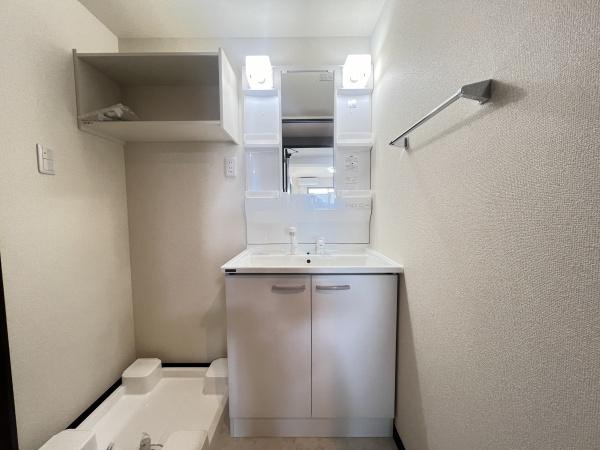 ハートフルマンション神出　（守山市勝部）