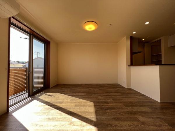ＳＵＮ　ＫＹＯＴＯ　守山市伊勢町