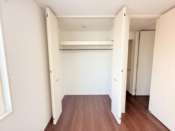 フロイデプラッツ　守山市伊勢町
