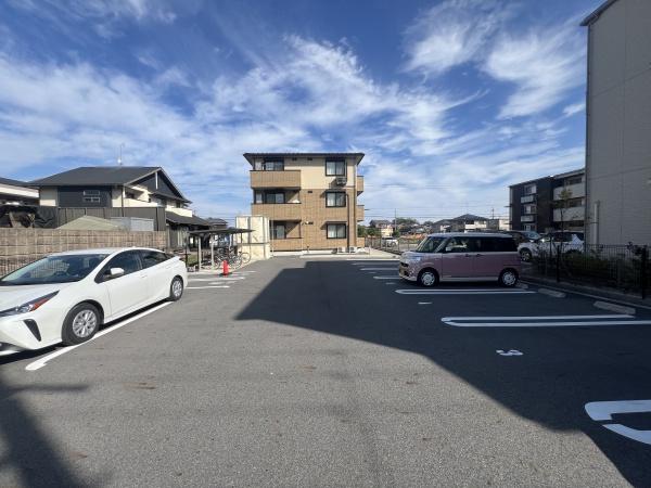 グラン　エスターテ　守山市伊勢町