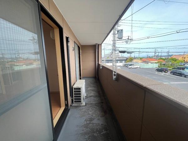 サン・クレール２　守山市金森町