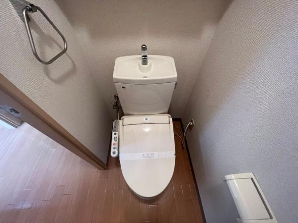 サン・クレール２　守山市金森町