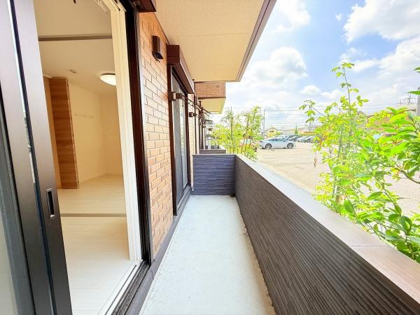 フロイデプラッツ　守山市伊勢町