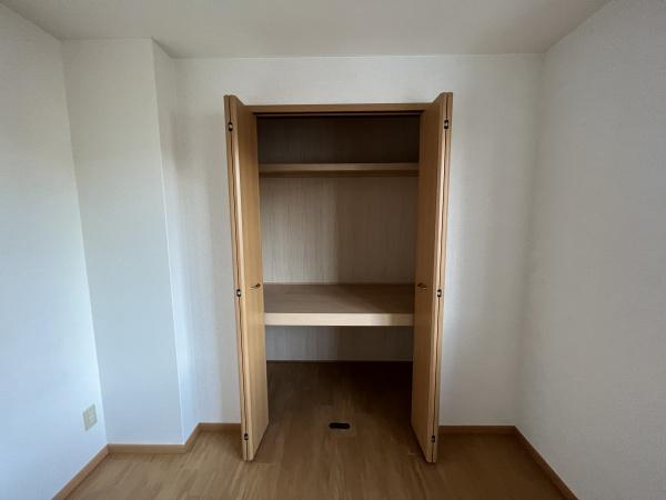 サンライズ　フジ　Ｃ棟　（野洲市小篠原）