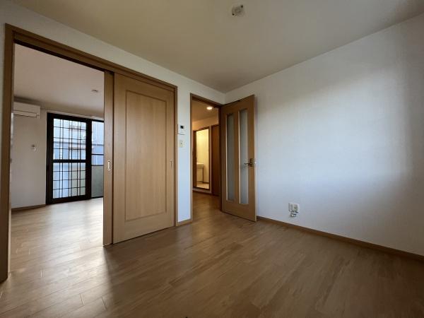 サンライズ　フジ　Ｃ棟　（野洲市小篠原）