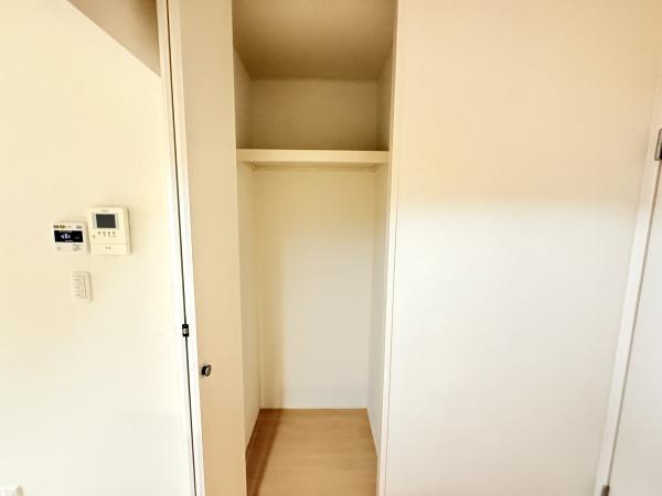 ルイ　エ　レイ　野洲市行畑