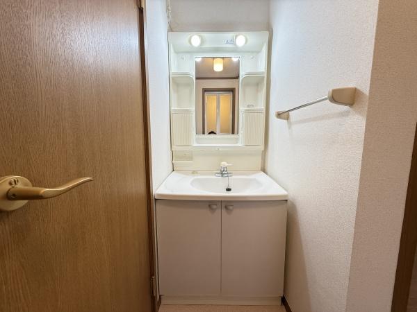 アドラブール東浦　野洲市市三宅