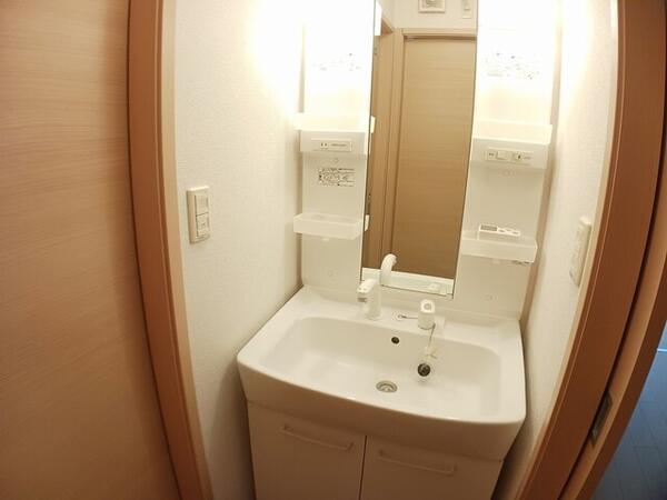 甲賀市甲南町寺庄のアパート