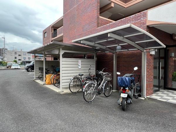 シャトーアルバ2　栗東市市三宅