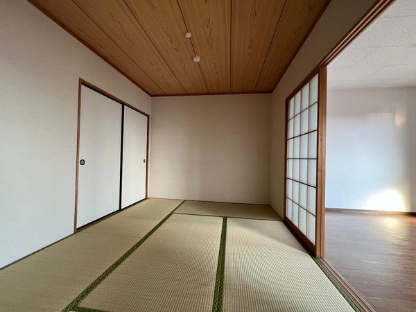シャトーアルバ2　栗東市市三宅