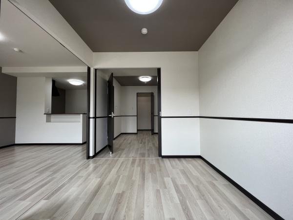 アンソレイエ　野洲市行畑