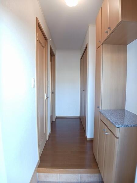 カ－サ　モデルノ