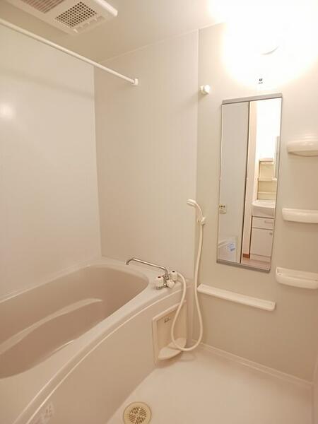 カ－サ　モデルノ