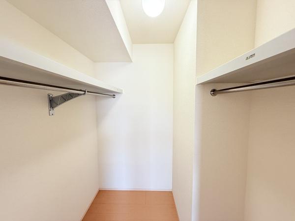 ウォーター・リリー　守山市伊勢町