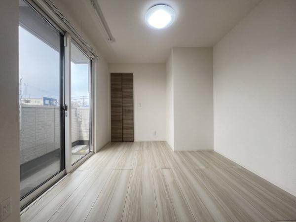 ヴェルクレール　守山市伊勢町