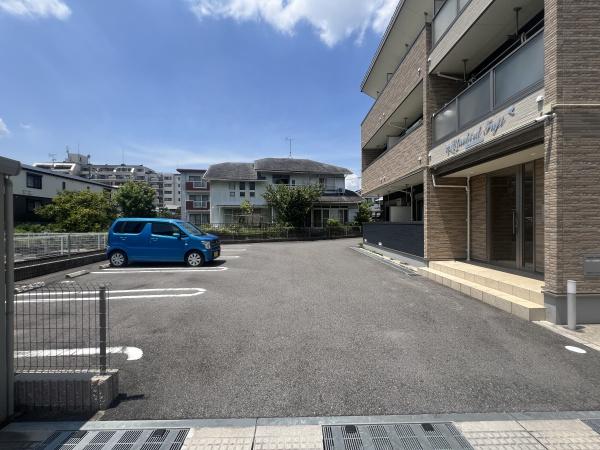 Bluebird　Fuji　野洲市小篠原