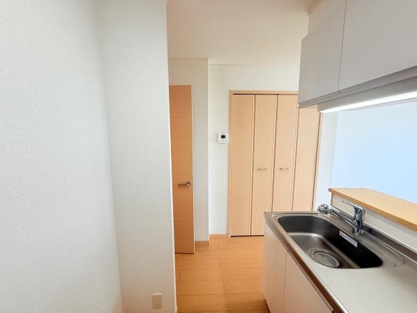 プラシード 守山市勝部2丁目(キッチン)