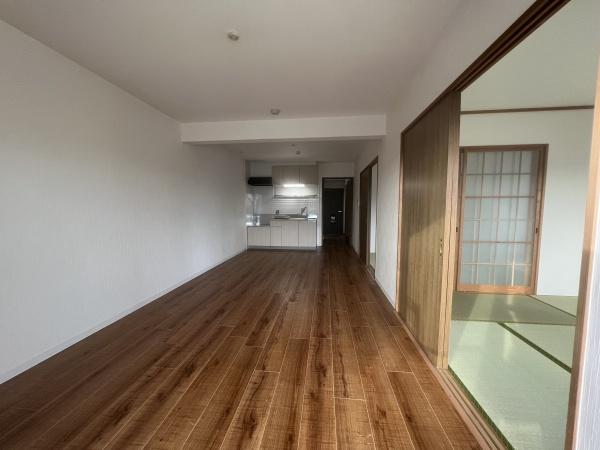 サンクリエート 市三宅(リビング)