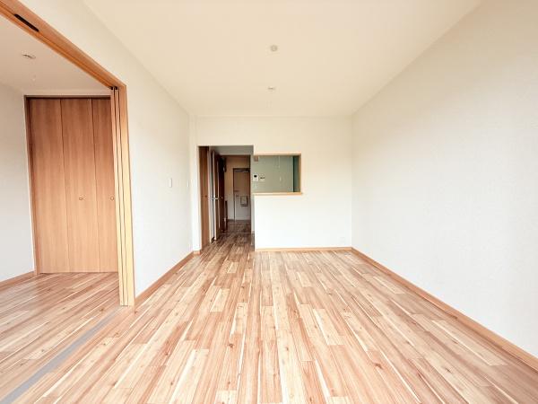 メゾン ド プルミエールB棟 野洲市市三宅(リビング)