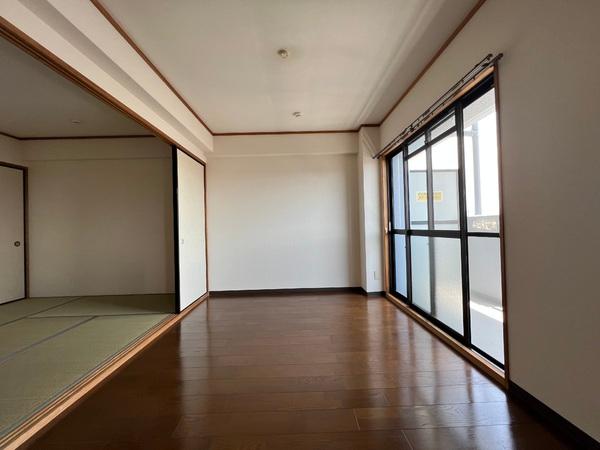 フォルクス淡海 (野洲市市三宅)(リビング)