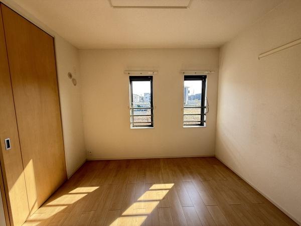 グリエラ３番館　守山市大門町