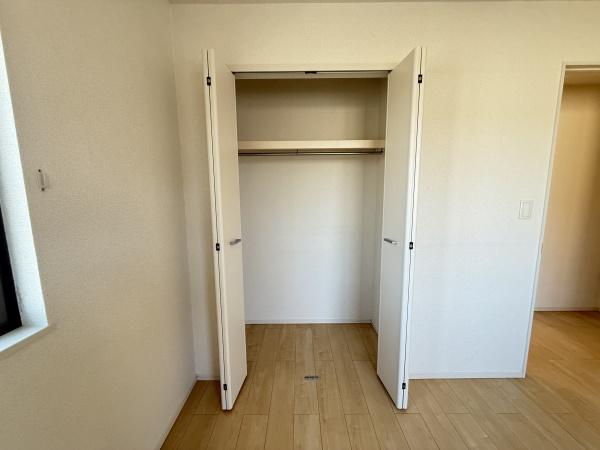 グリエラ３番館　守山市大門町