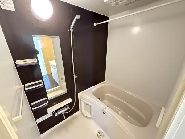 グリエラ３番館　守山市大門町