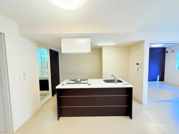 マーサー・M（野洲市冨波乙）