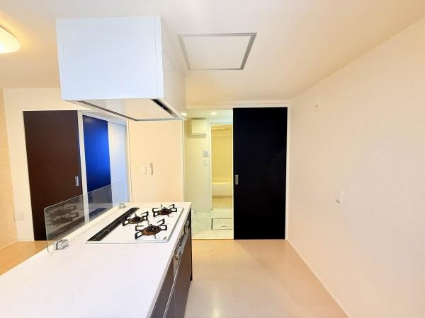 マーサー・M（野洲市冨波乙）