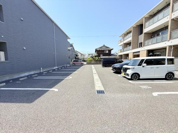 プログレス　Ｆ　1番館　守山市古高町