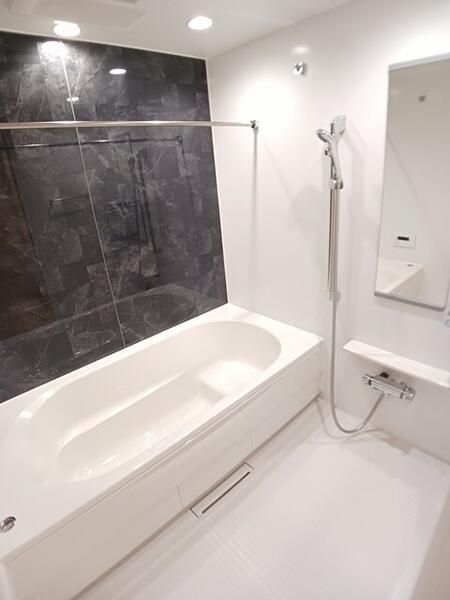 メル　ヴァンベール