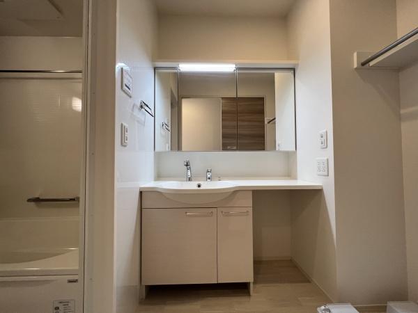 ホワイトクレイン野洲　妙光寺