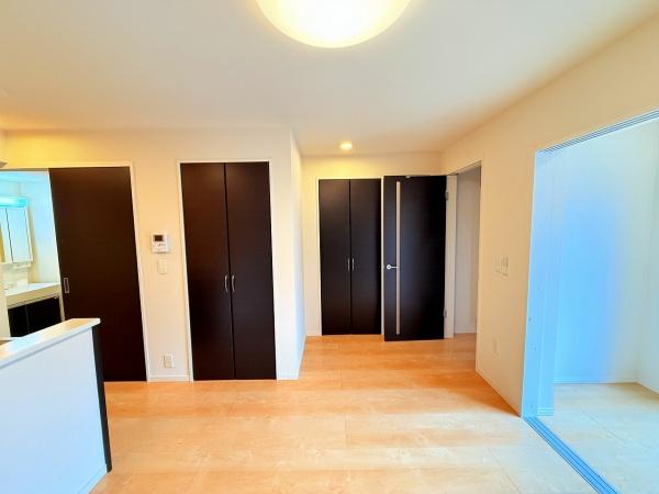 ＬＡ　Ｅｓｃｓｌｉｅｒ　ラ　エスカリエ