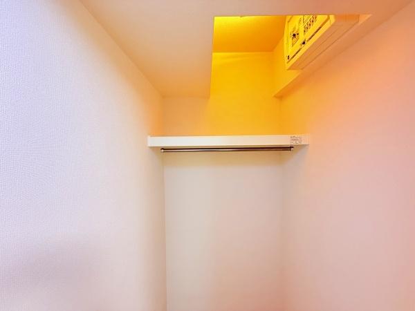 ＬＡ　Ｅｓｃｓｌｉｅｒ　ラ　エスカリエ