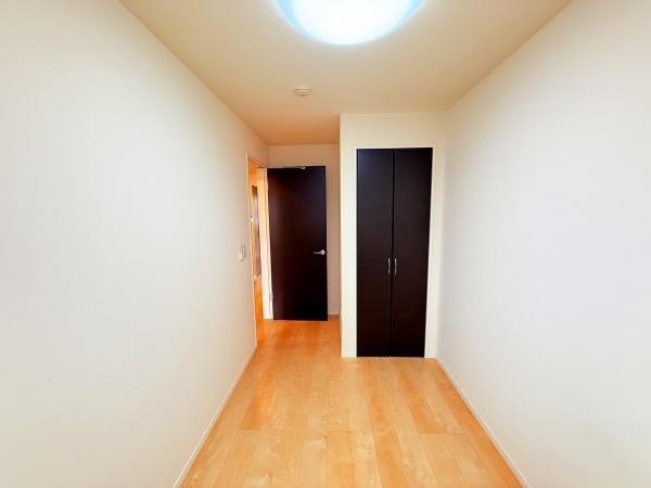 ＬＡ　Ｅｓｃｓｌｉｅｒ　ラ　エスカリエ