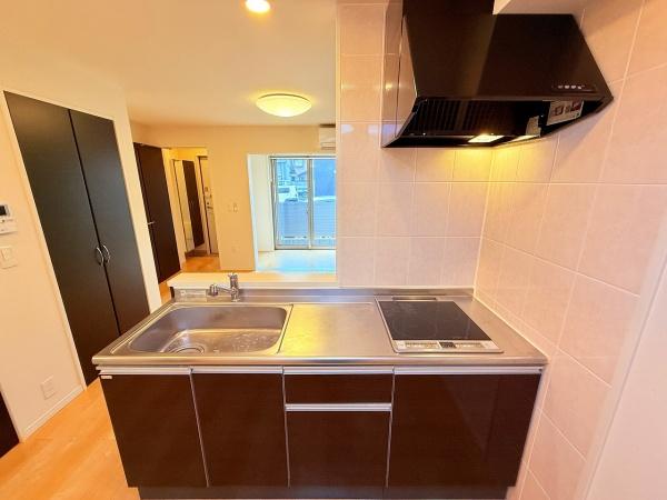 ＬＡ　Ｅｓｃｓｌｉｅｒ　ラ　エスカリエ