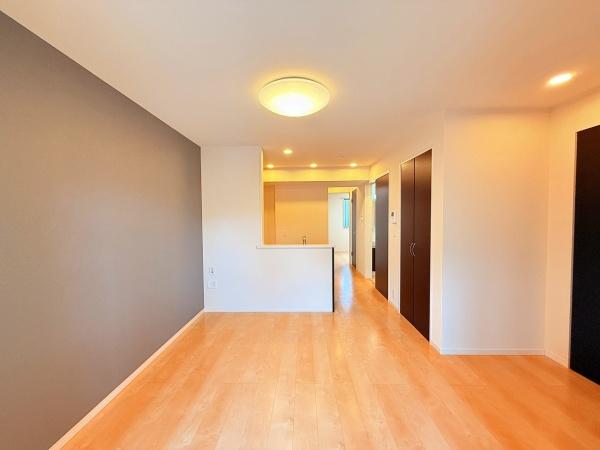 ＬＡ　Ｅｓｃｓｌｉｅｒ　ラ　エスカリエ