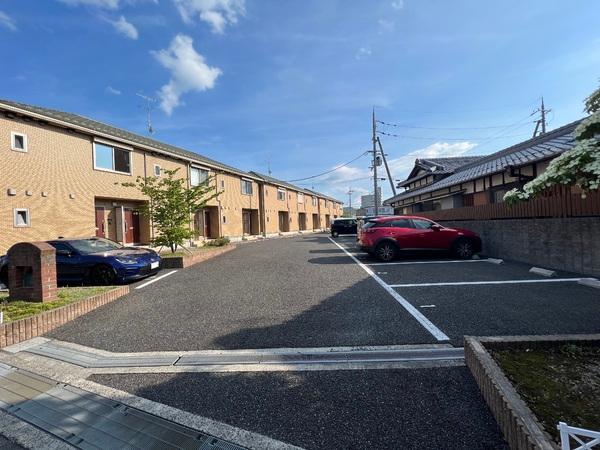 グリーングラス　A棟　（野洲市小篠原）