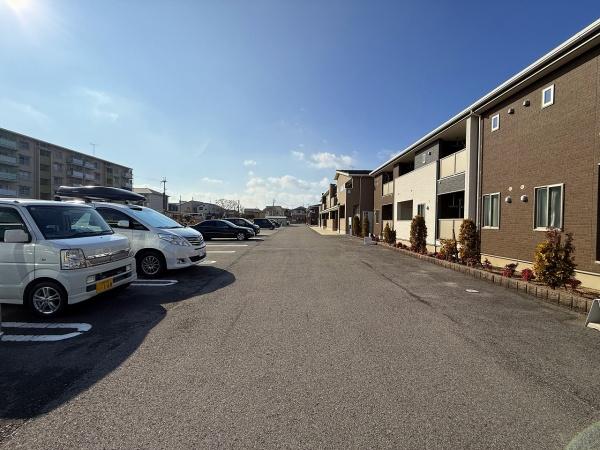 守山市大門町のアパート