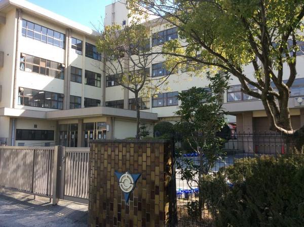 ニューパルテ　Ｂ棟(守山市立吉身小学校)