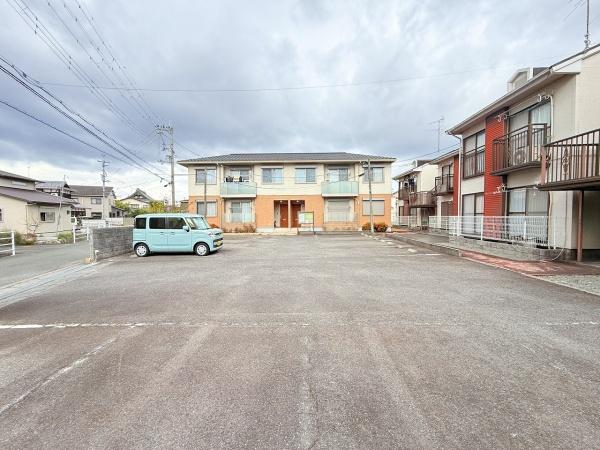 ニューパルテ　Ｂ棟